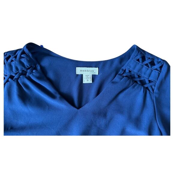 Monteau small navy blue long sleeve top V-neckline intricate cutout flowy fit - Picture 6 of 9